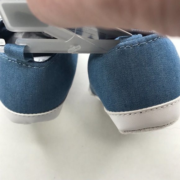 Child of Mine by Carter's Baby Girls Chambray Sneaker 3-6 Month Blue Bow New - Picture 3 of 8